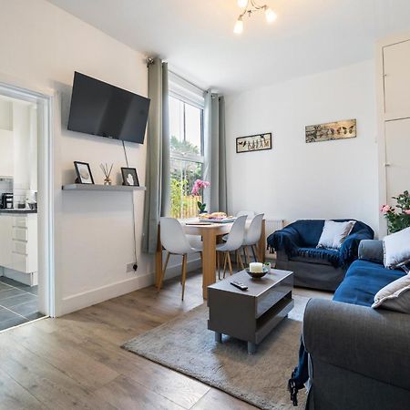 לונדון Modern 3 Bedroom Apartment In Wimbeldon Park מראה חיצוני תמונה
