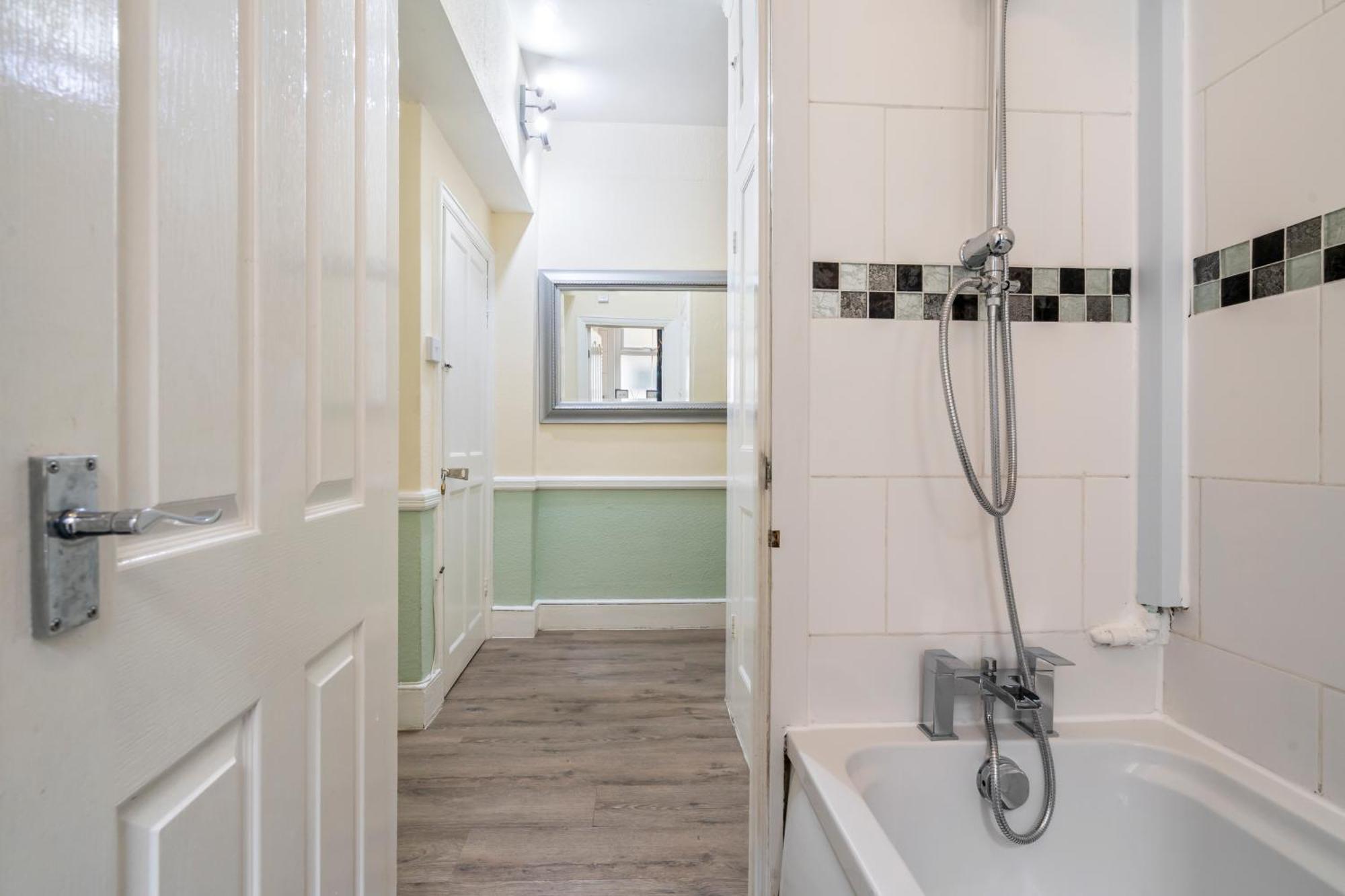 לונדון Modern 3 Bedroom Apartment In Wimbeldon Park מראה חיצוני תמונה